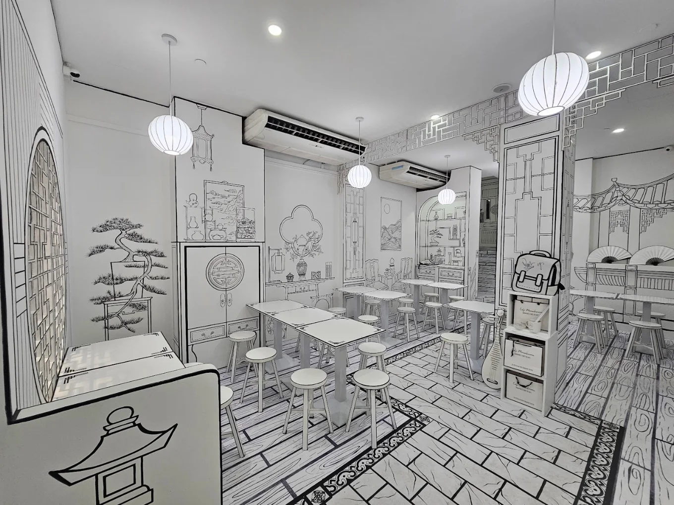 Cafe Monochrome
